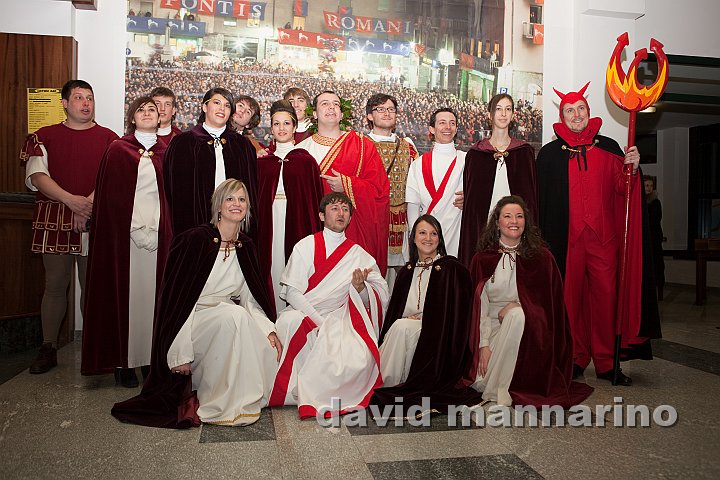 presentazione personaggi-7080.jpg